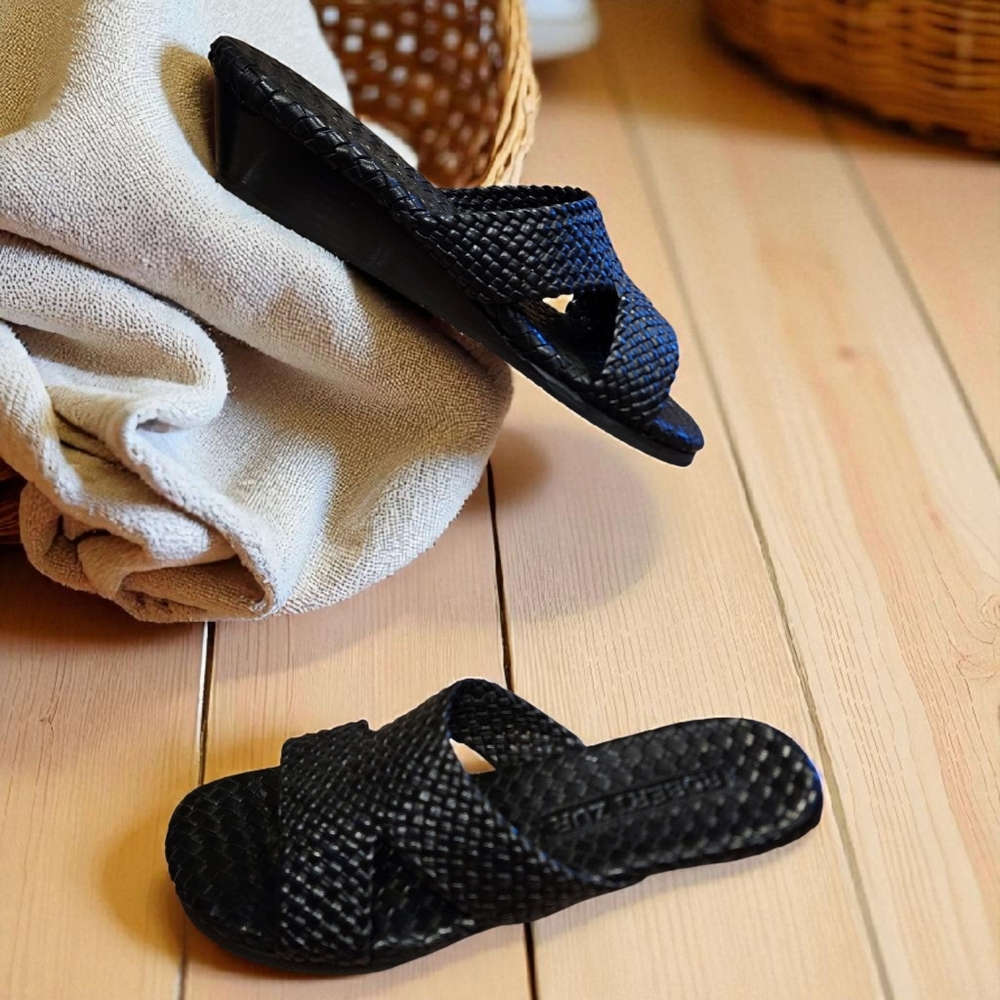 Robert Zur Tamara Black Leather Wedge Women's Sandals Sz 7.5 EUC